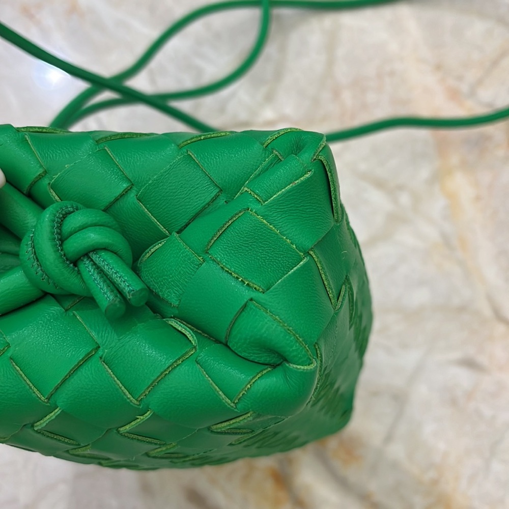 Bottega Veneta Mini loop in parakeet - Picture 6 of 11